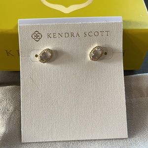 Kendra Scott Cade gold stud earrings in slate cats eye - new with box